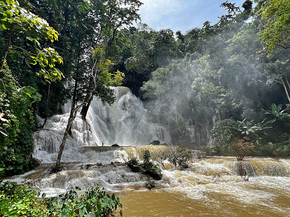 Luang Prabang Kuang Si waterfal