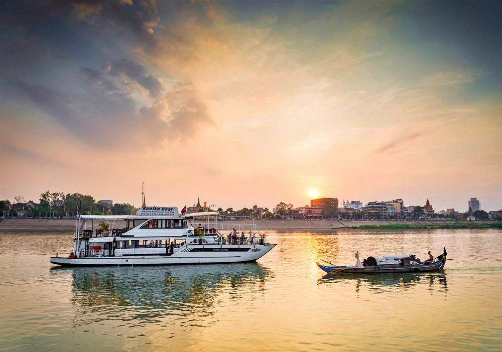 Kanika boot Sonneuntergang Mekong