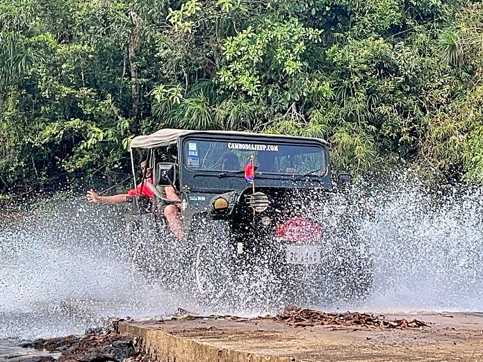 Self drive vintage jeep